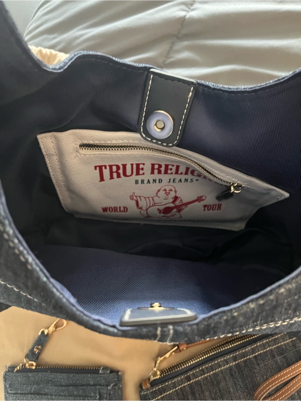 True Religion shoulder/tote bag set Blue Denim Logo Hobo with Wristlet - Picture 4 of 14